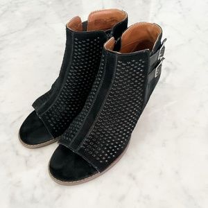 Vionic womens Aloft Chryssa Black peep toe bootie size 9.5